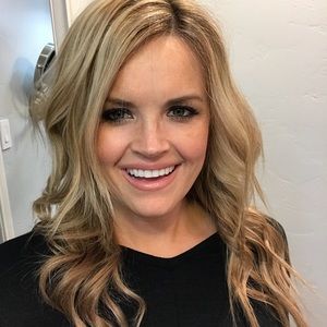 Meet your Posher, Cecily